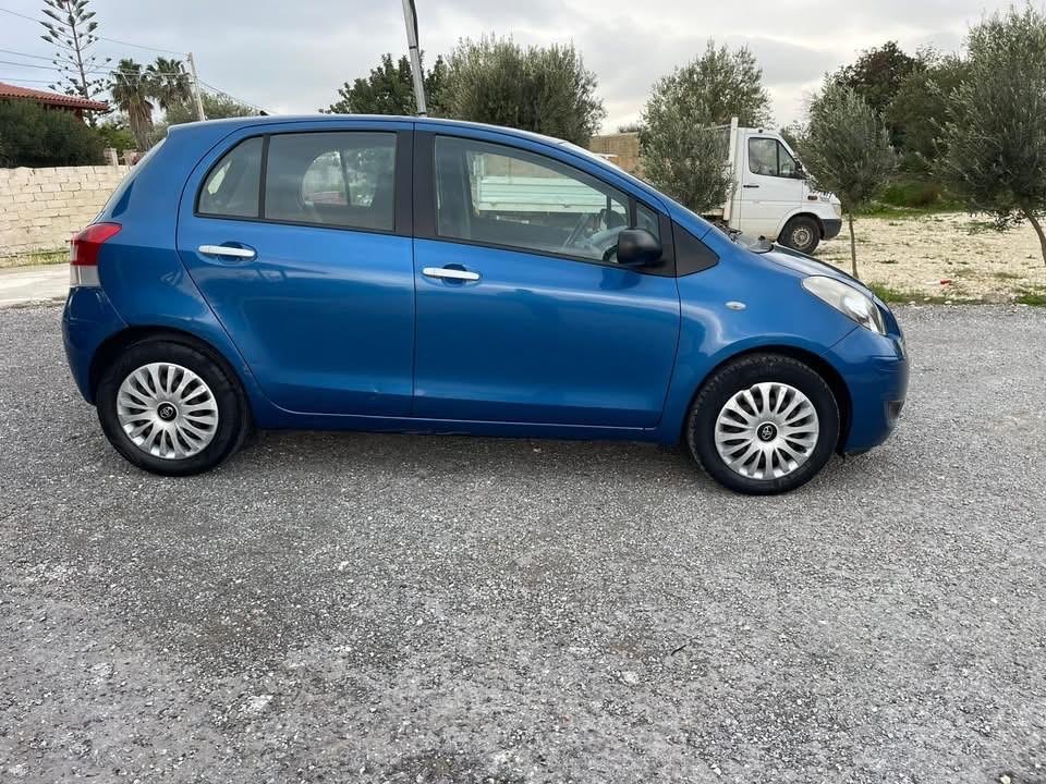 Toyota Yaris 1.3 5 porte Sol
