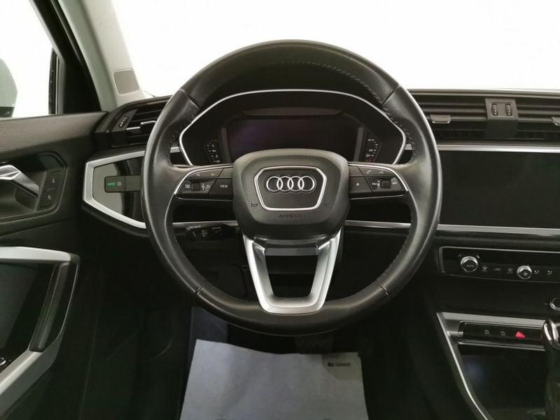 Audi Q3 35 2.0 tdi Business s-tronic