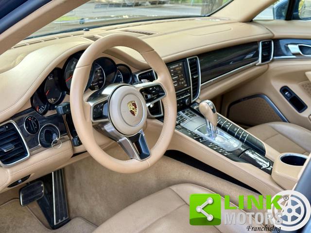 PORSCHE Panamera 4s