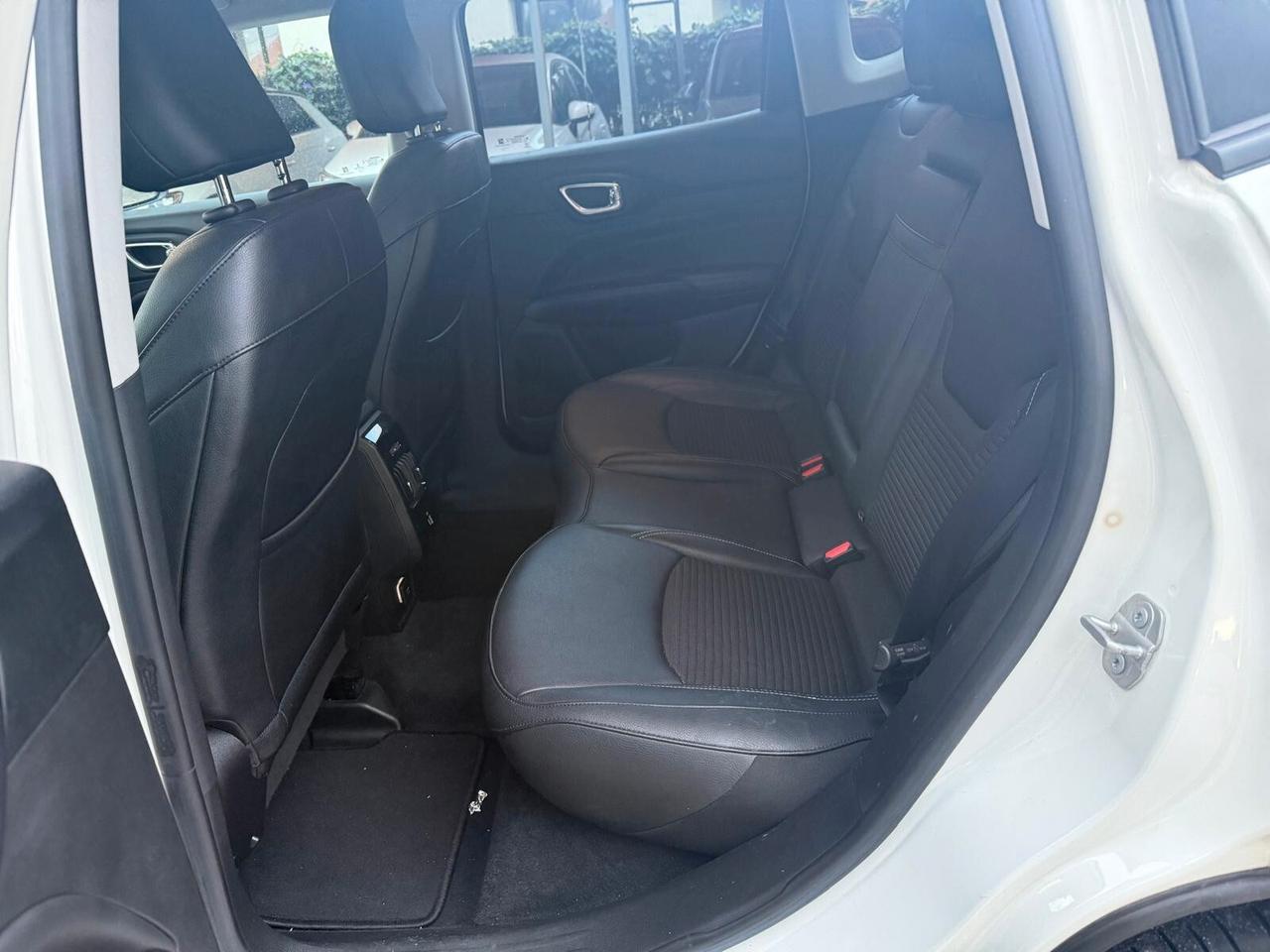 Jeep Compass 1.6D 131CV Limited 2022 N1