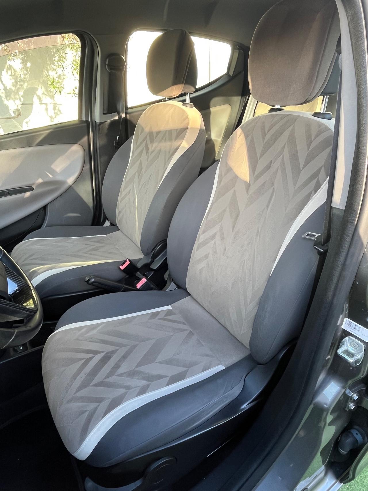 Lancia Ypsilon 0.9 TwinAir Metano Ecochic Silver