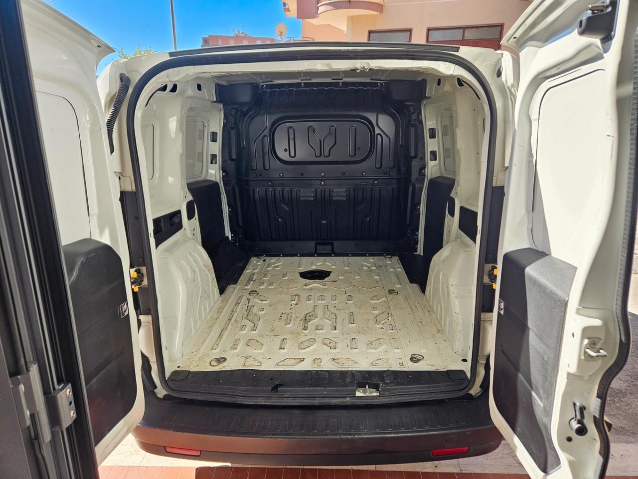 FIAT DOBLO' 1600 MJT IVA COMPRESA CHILOMETRI CERTI