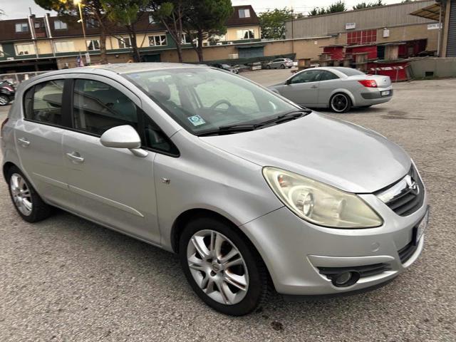 OPEL Corsa 1.2 5 porte Cosmo senza nessun lavoro da fare