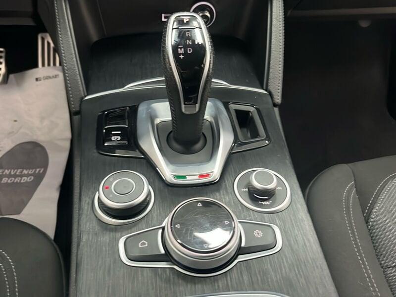 Alfa Romeo Stelvio 2.2 TD 160 CV Super Business AT8 RWD