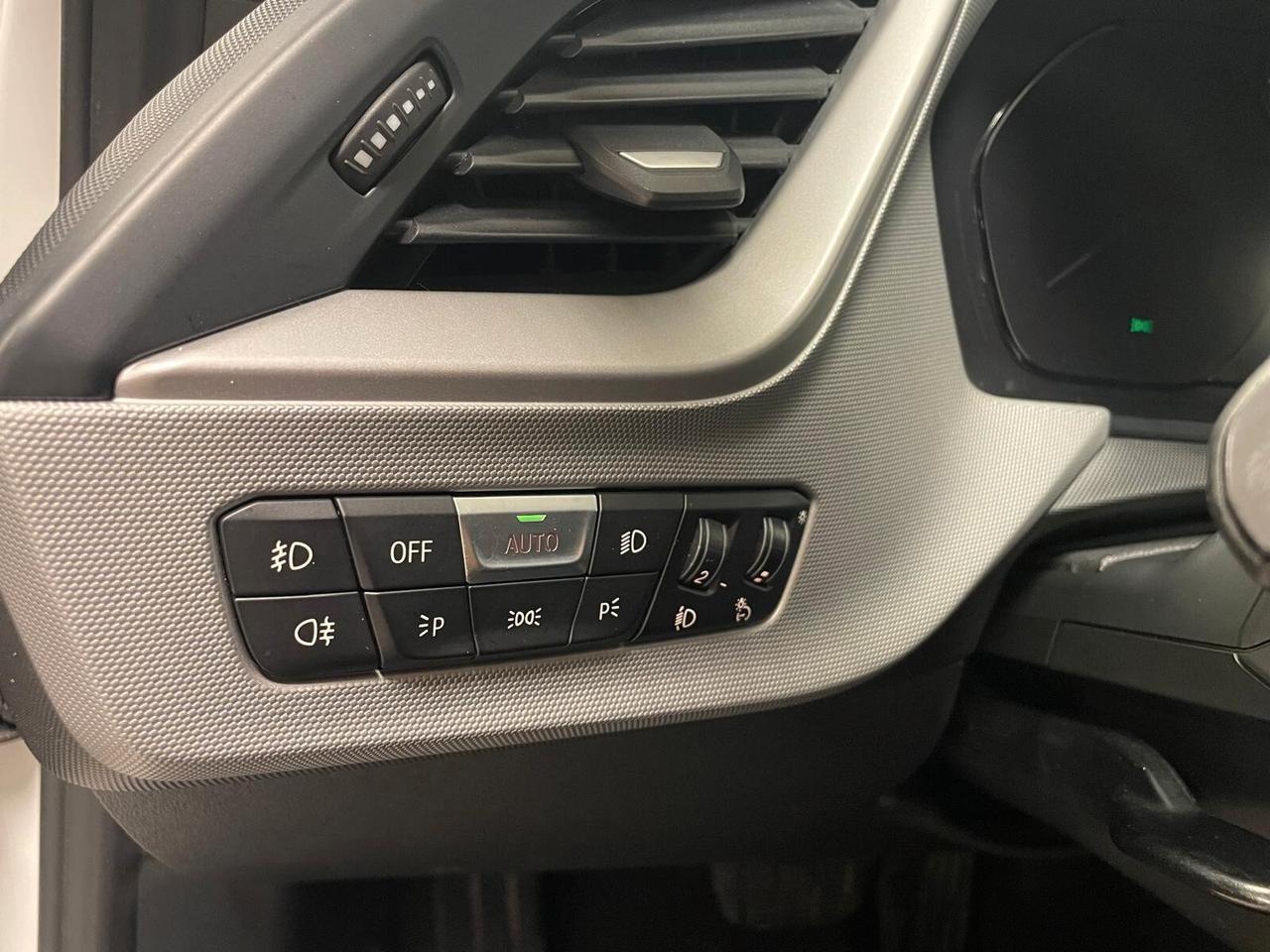 Bmw 118 118i luxury full led OK NEOPATENTATI