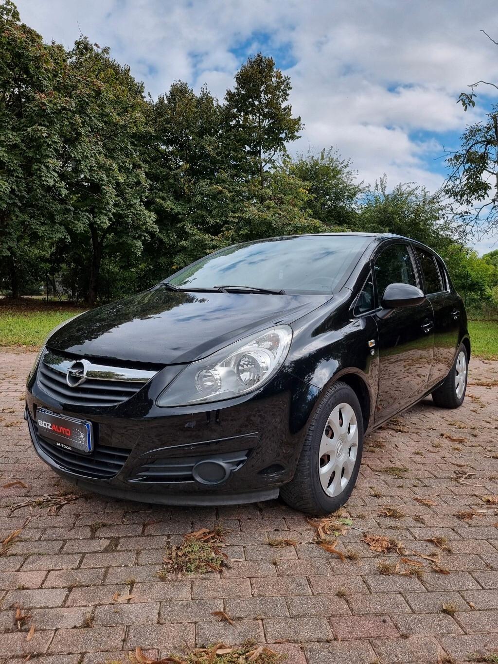 Opel Corsa 1.2 5 porte Club