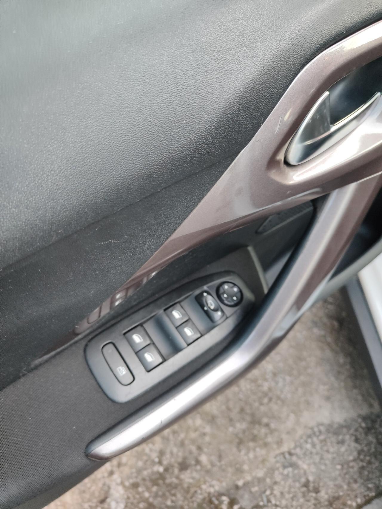Peugeot 2008 1.4 HDi 68CV Active