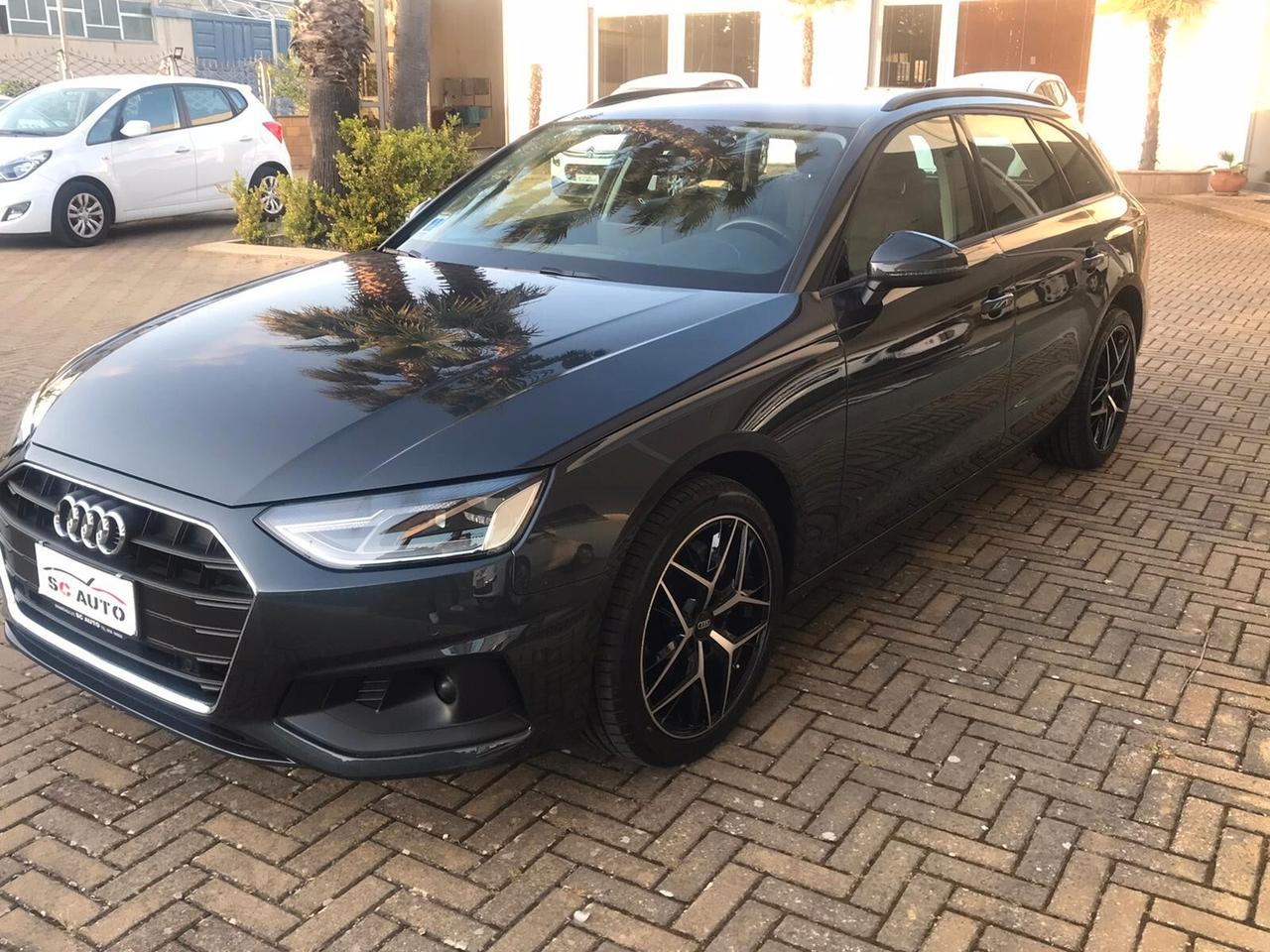 Audi A4 Avant 40 TDI quattro S tronic Business