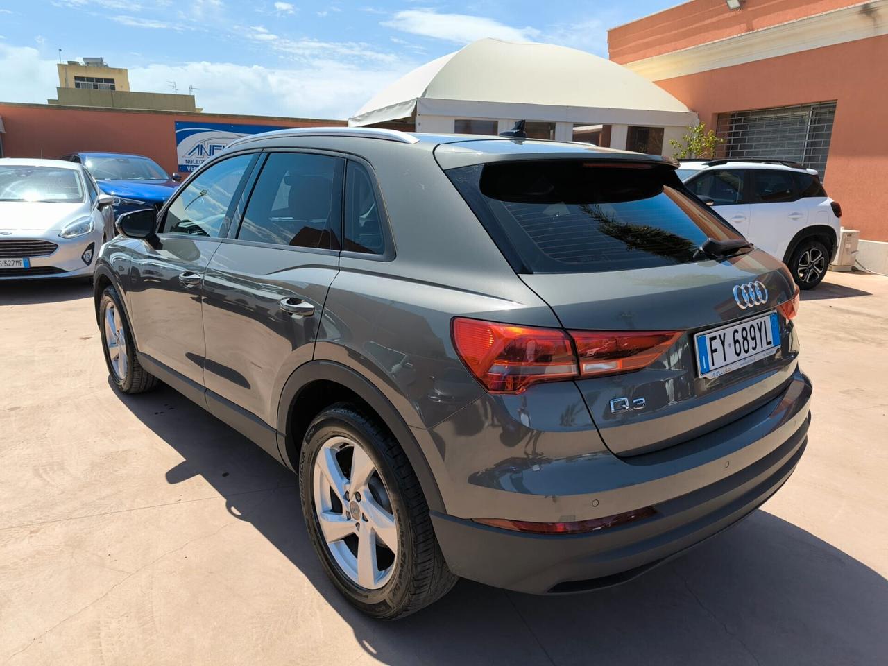 Audi Q3 35 TDI S tronic Business