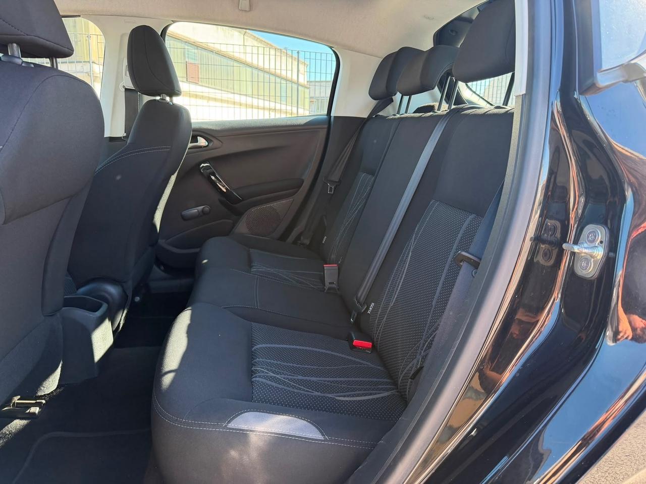 Peugeot 208 150000 KM GARANZIA 12 MESI