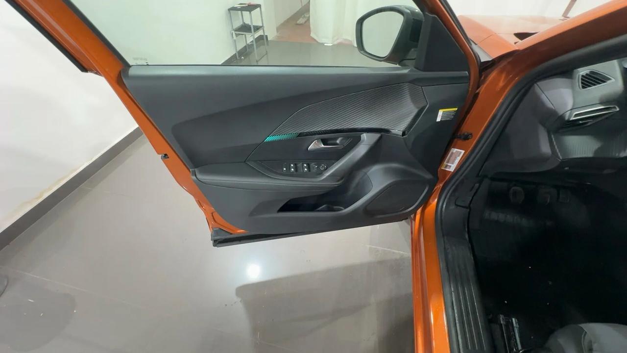 Peugeot 2008 PureTech 100 S&S Active NESSUN VINCOLO FINANZIARIO