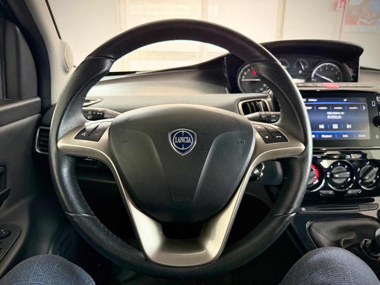 Lancia Ypsilon 1.0 Gold Aziendale 5porte Hybryd