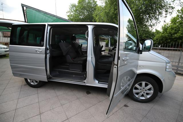 VOLKSWAGEN Multivan VW T5 2.5 Tdi 174cv 7 Posti Klima Navi G.Traino
