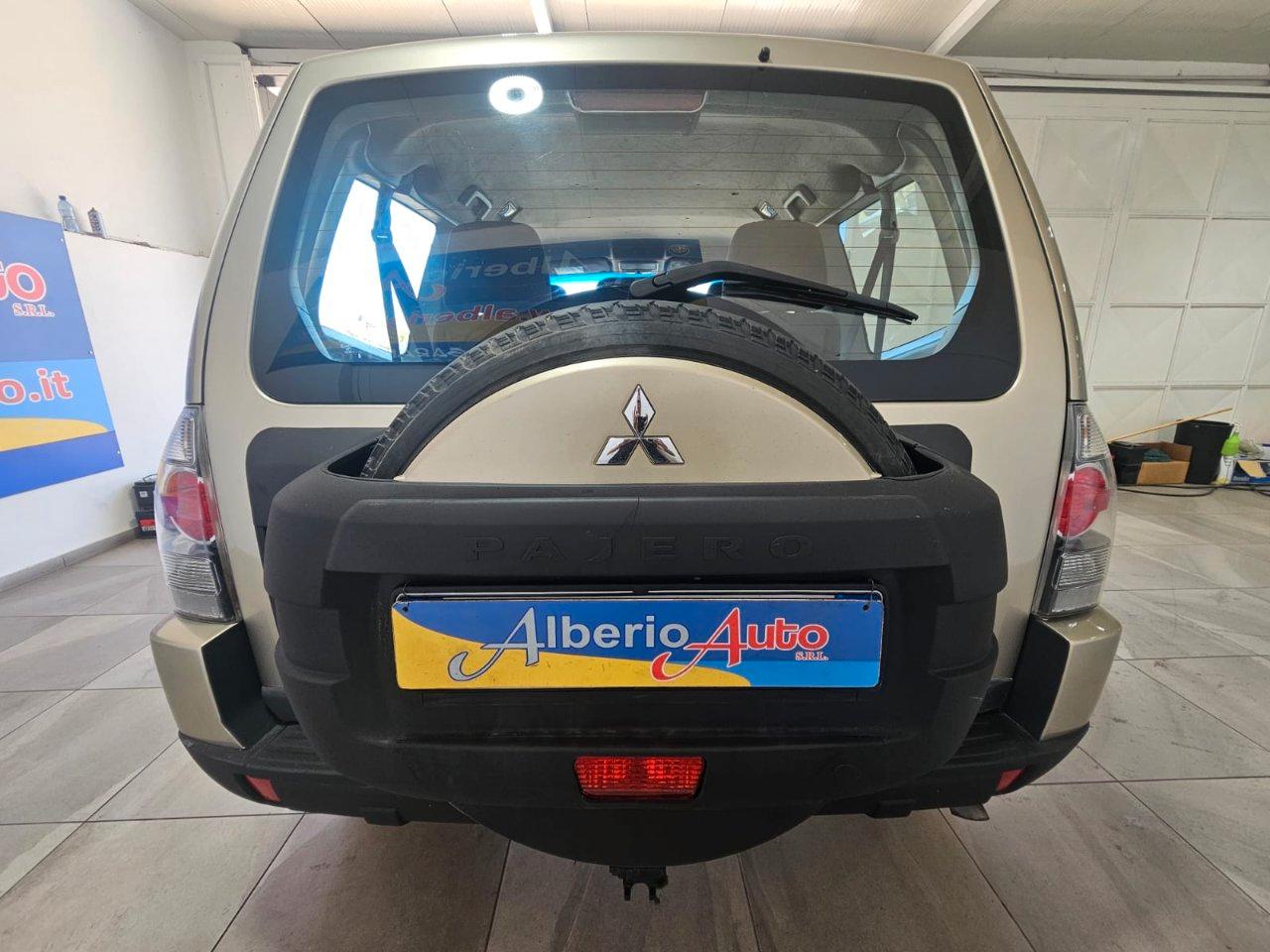 Mitsubishi Pajero 3 Porte Pajero 3p 3.2 CR Intense
