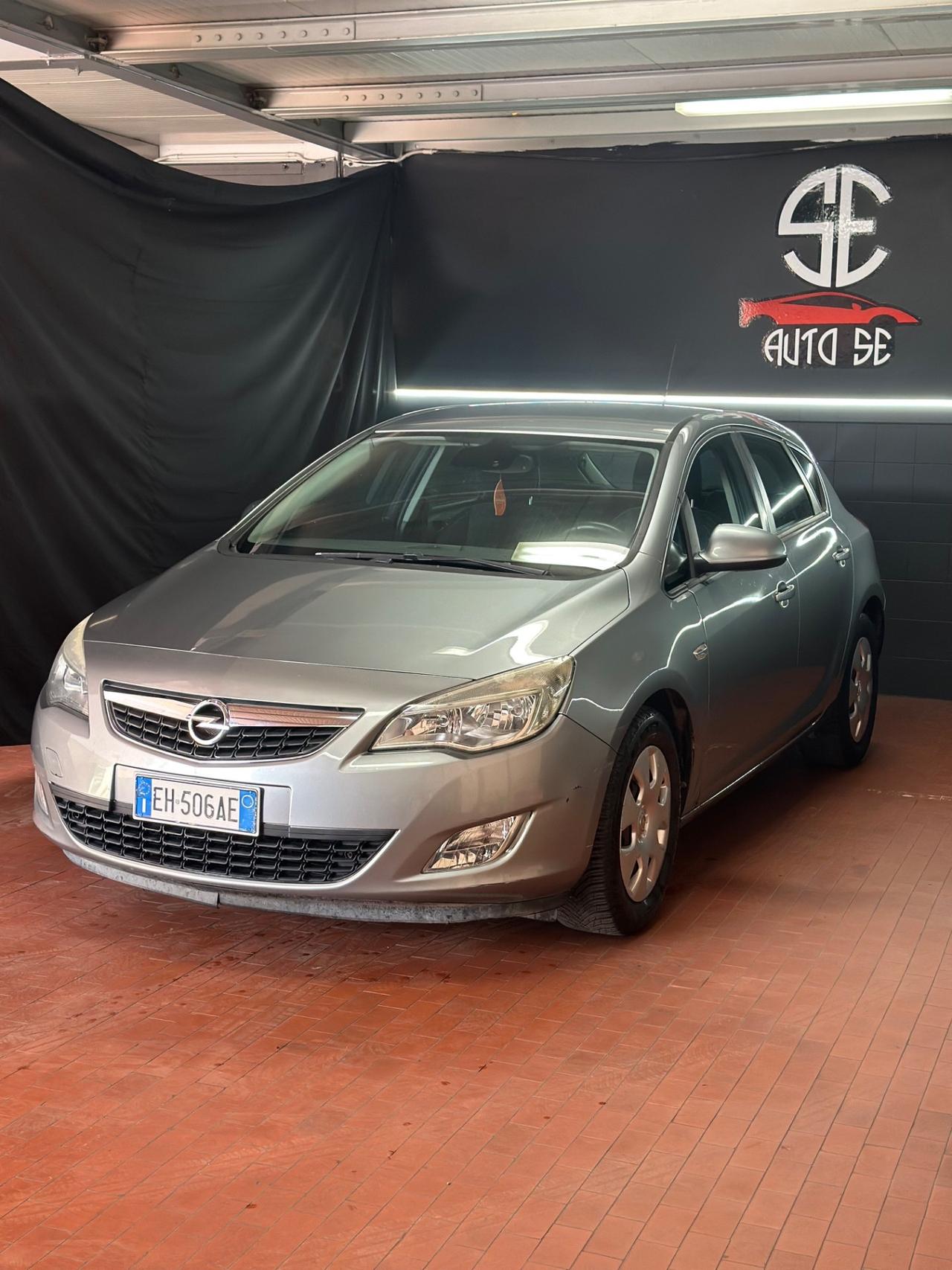 Opel Astra 1.7 CDTI 2011