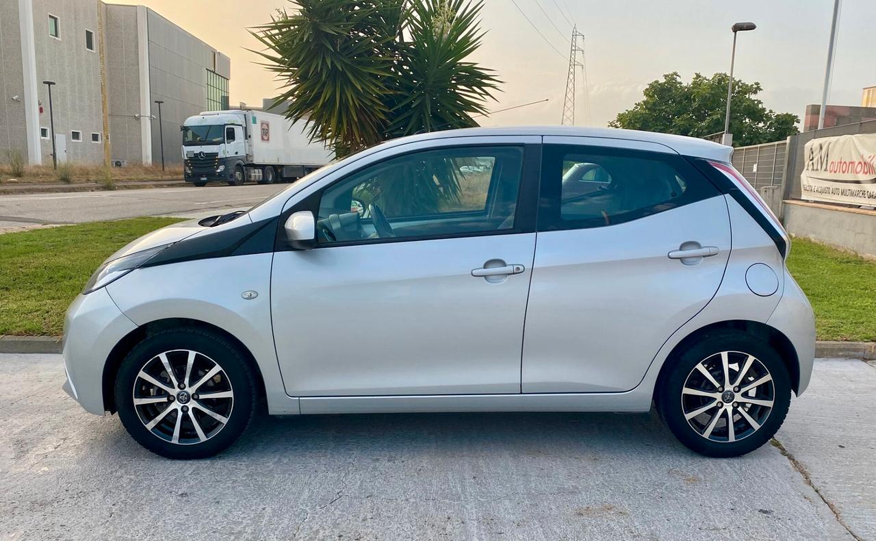 Toyota Aygo 1.0 VVT-i 69 cv. 5 porte X-Cite
