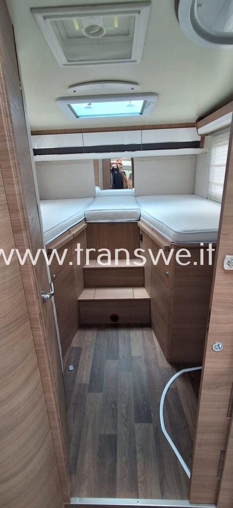 Elnagh T-LOFT 530 camper semintegrale con letti gemelli