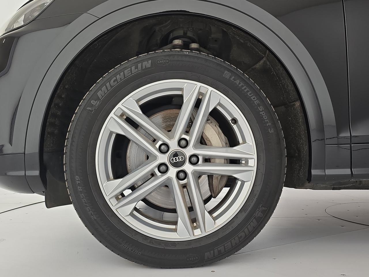 Audi Q5 50 2.0 tfsi e business quattro 299cv s-tronic