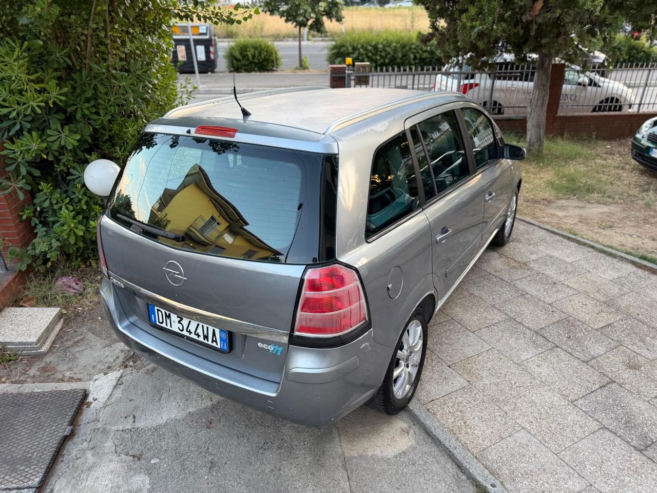Opel Zafira 1.6 16V ecoM 94CV Cosmo