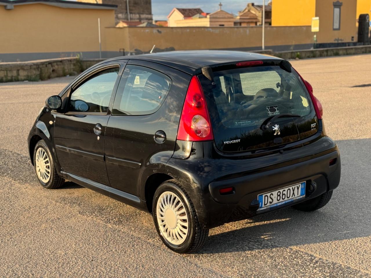 Peugeot 107 1.0 68CV cambio Automatico 2009 con impianto GPL