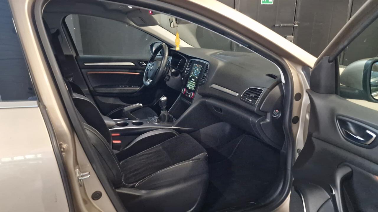 Renault Megane Mégane TCe 130 CV Energy Bose
