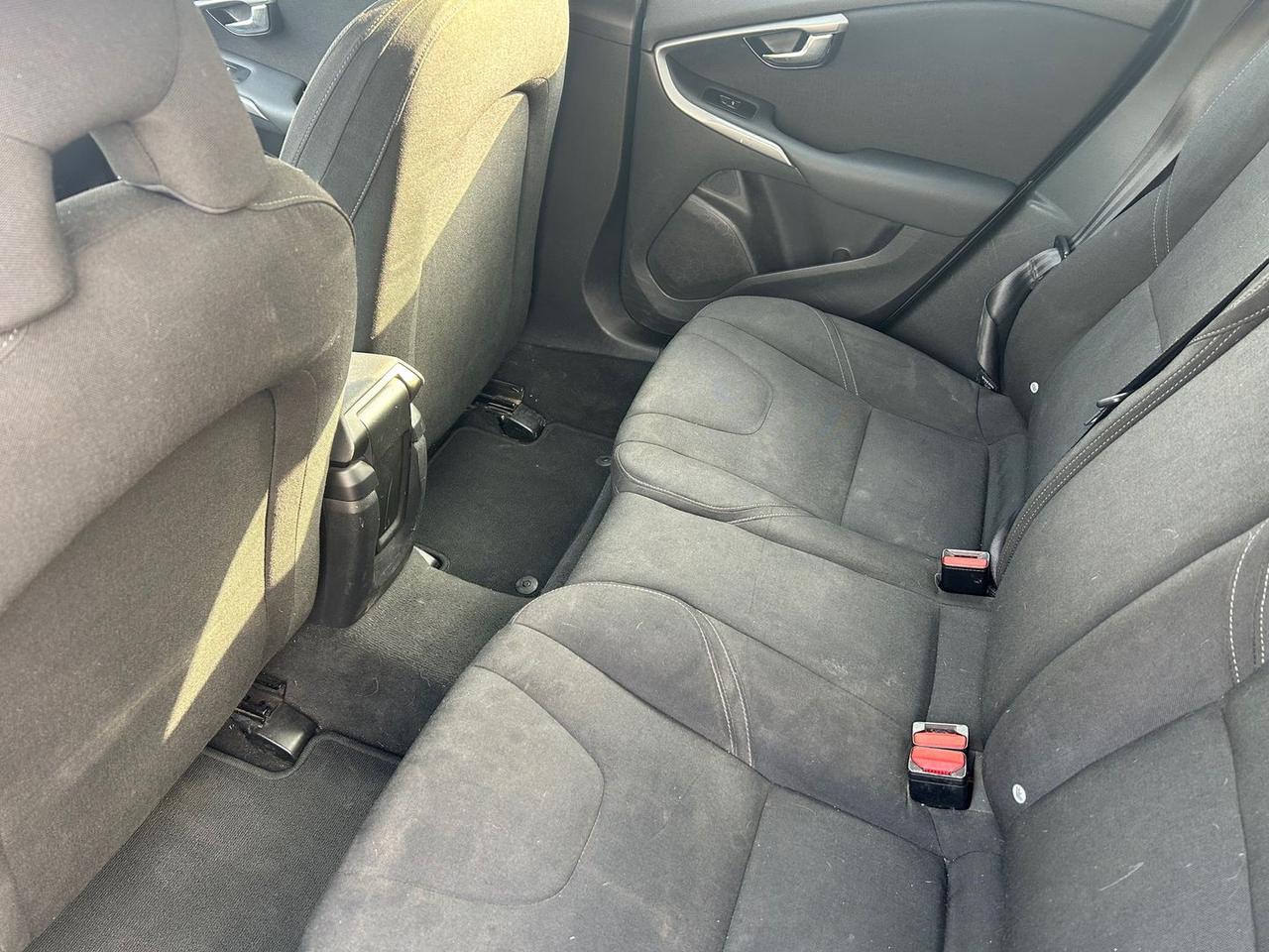 Volvo V40 Kinetic 2.0 D3 #9721