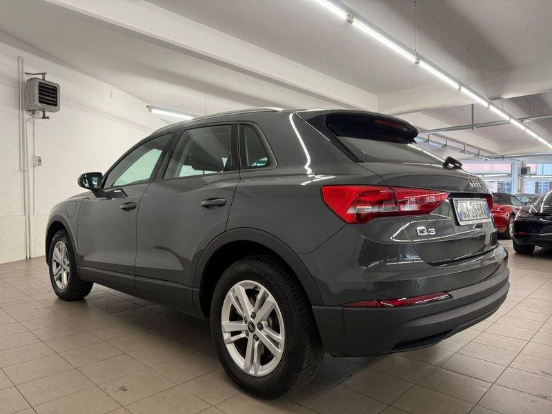 Audi Q3 45TFSI e S-tronic Business anche a314€
