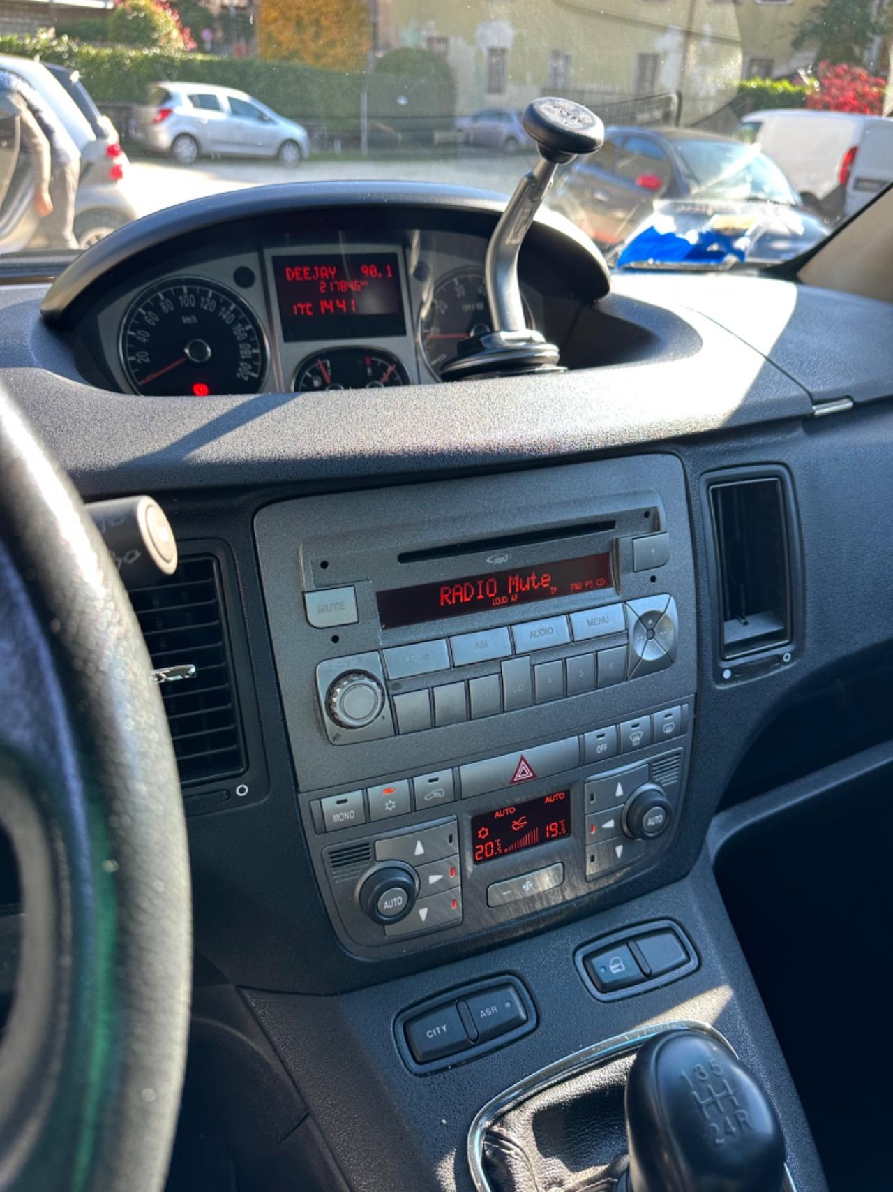 Lancia MUSA 1.4 8V ECOCHIC (GPL) GOLD KMCERT NEOPAT