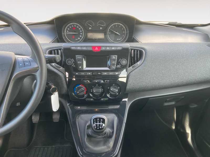 LANCIA Ypsilon 1.0 firefly hybrid Silver 70c