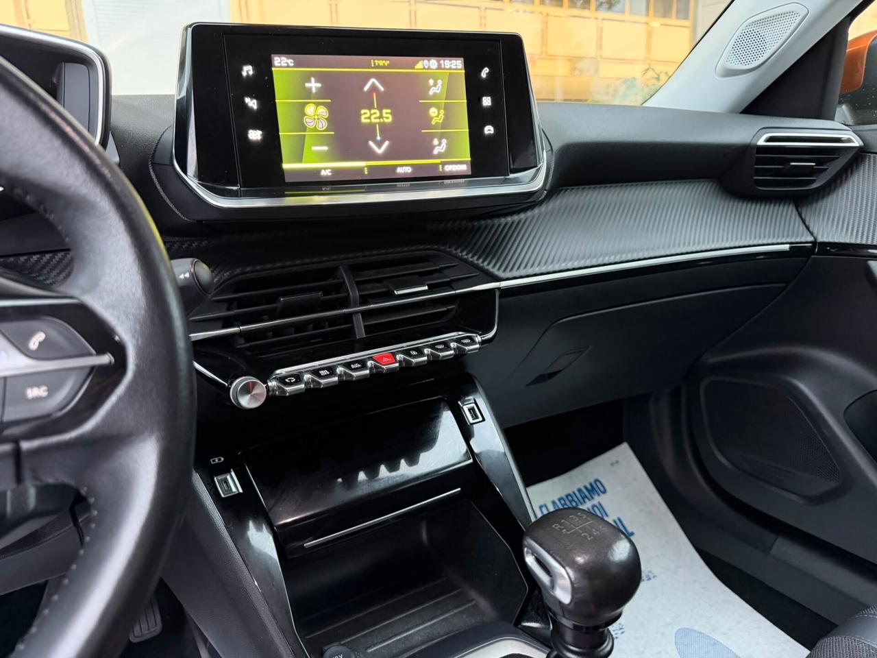 Peugeot 2008 PureTech 100 S&S Allure Navi Pack
