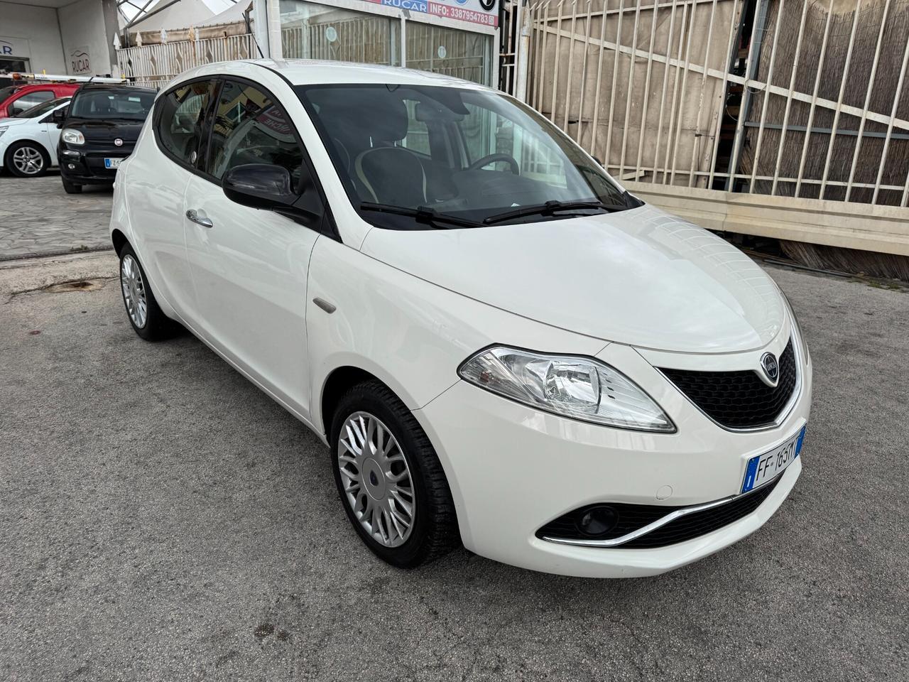Lancia Ypsilon 1.2 GPL ECOCHIC 12/2016
