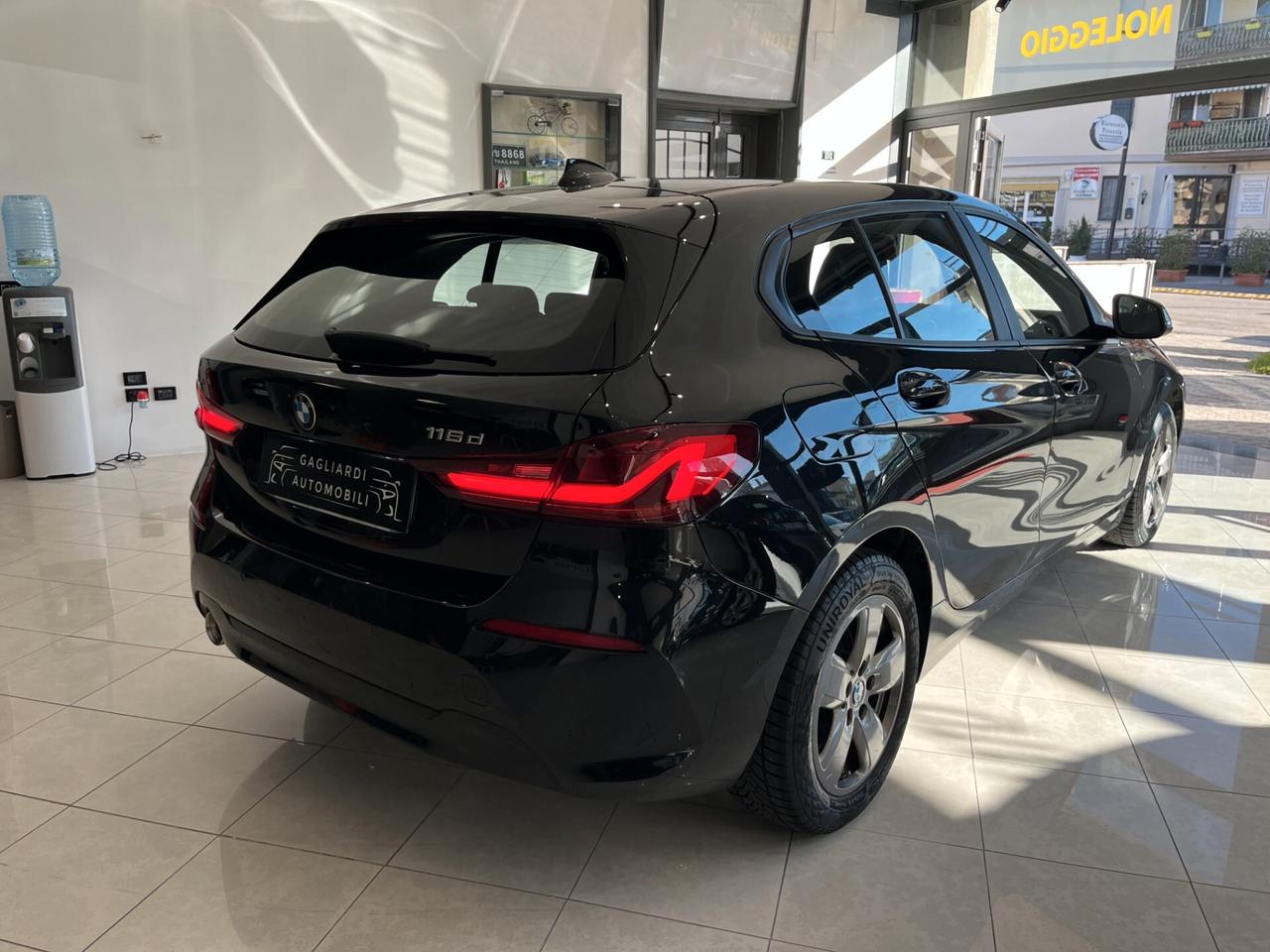 Bmw 116 116d 5p. Business Advantage