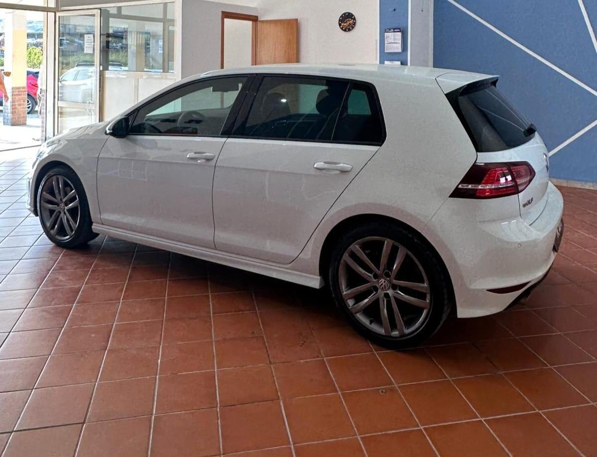 Volkswagen Golf 1.6 115 CV R-LINE