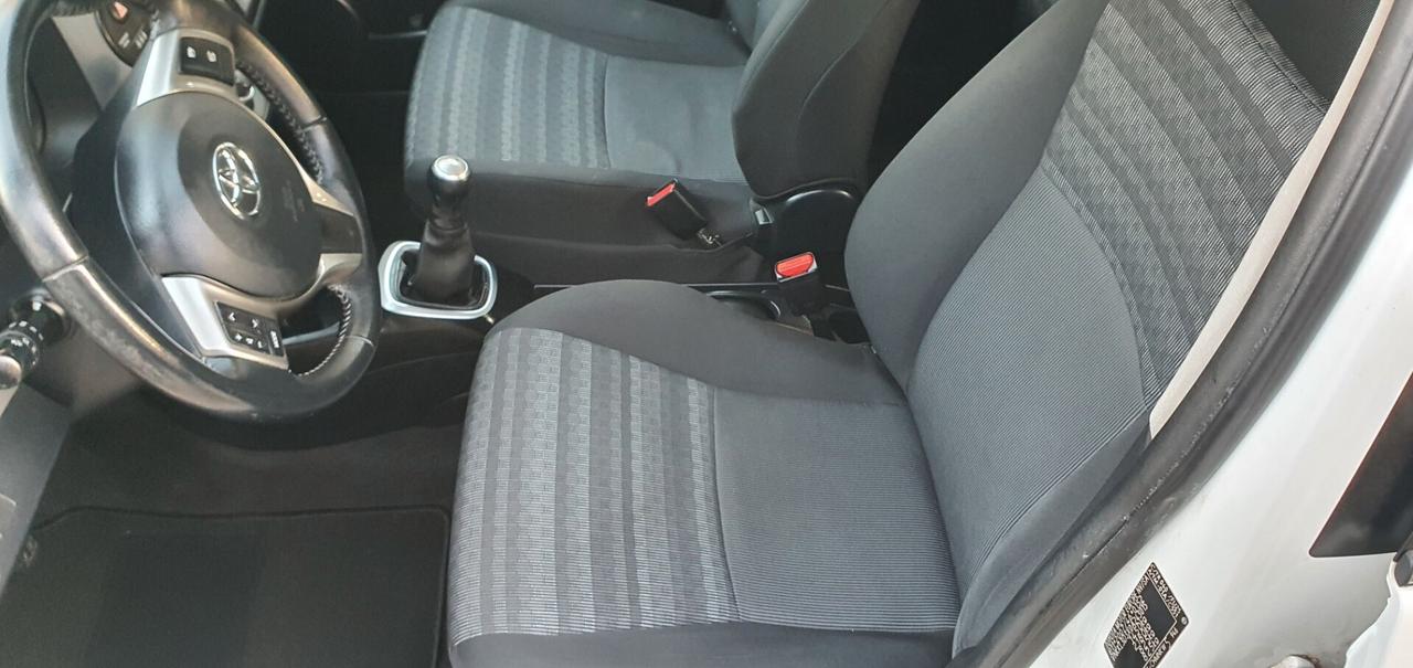 Toyota Yaris 1.0 5 porte Lounge