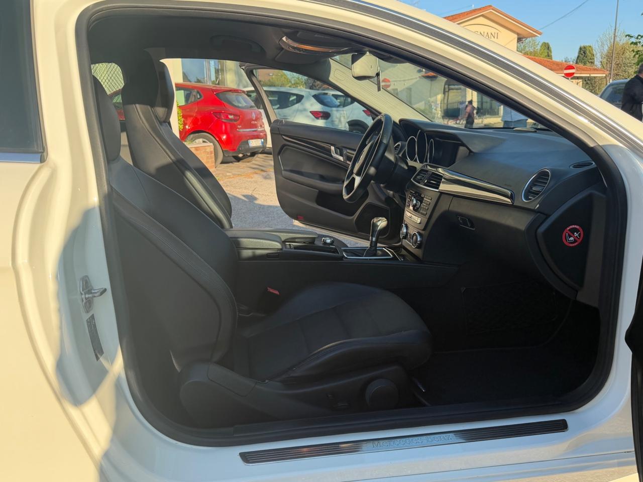 Mercedes-benz C 220 CDI BlueEFFICIENCY Coupé Avantgarde