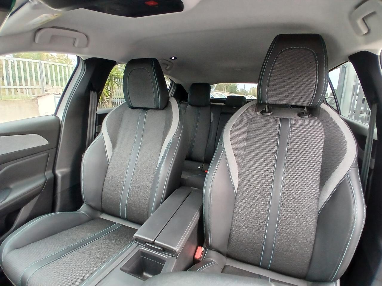 Peugeot 408 Hybrid 145 e-DCS6 Allure