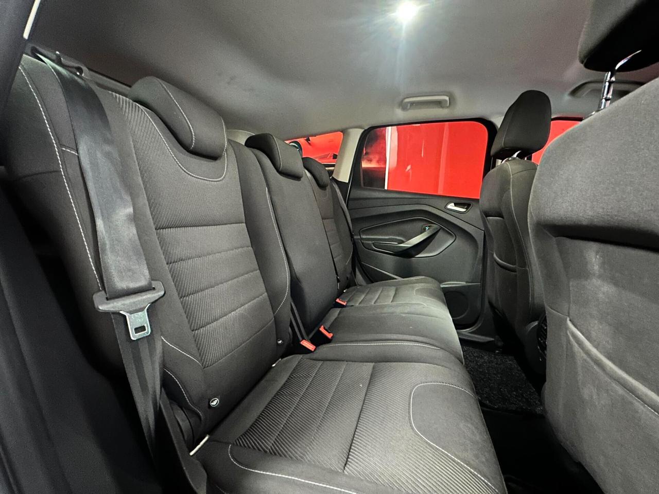 Ford Kuga 2.0 TDCI 120 CV S&S 2WD Titanium