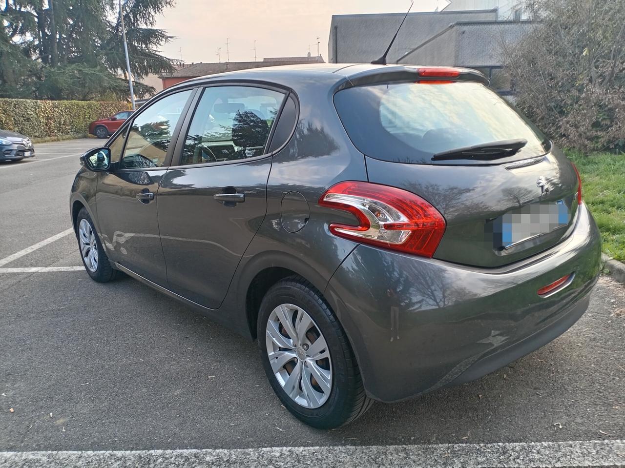 Peugeot 208 1.4 HDi 68 CV 5 porte Active