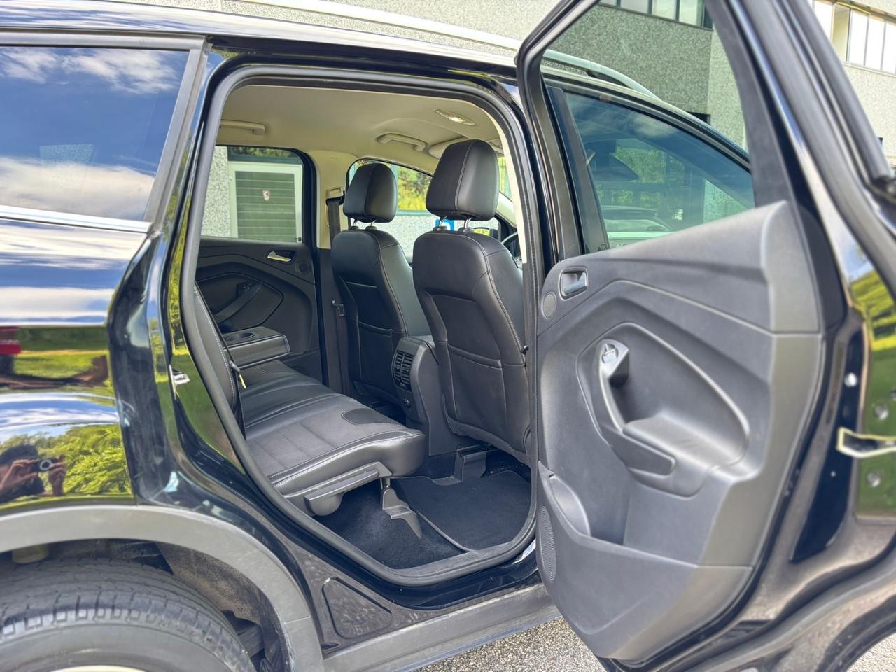 Ford Kuga 2.0 TDCI 150 CV S&S 4WD Powershift Titanium