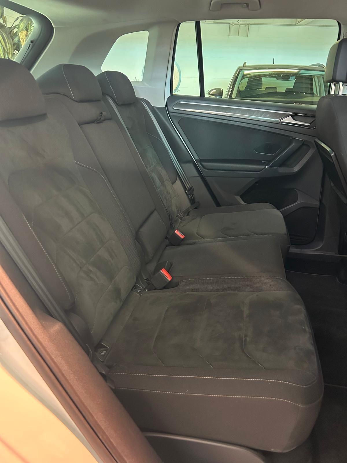 Volkswagen Tiguan 2.0 TDI SCR 4MOTION (4x4) Executive BlueMotion Technology