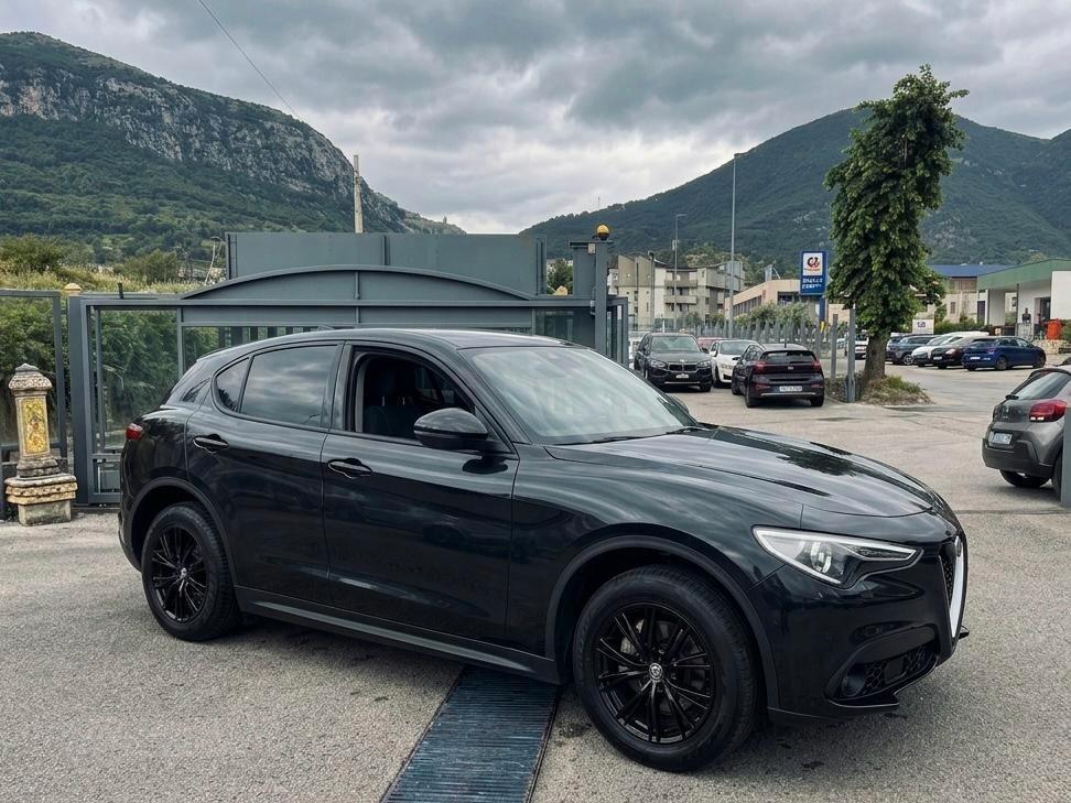 Alfa Romeo Stelvio 2.2 Turbodiesel 180 CV AT8 Q4 Business