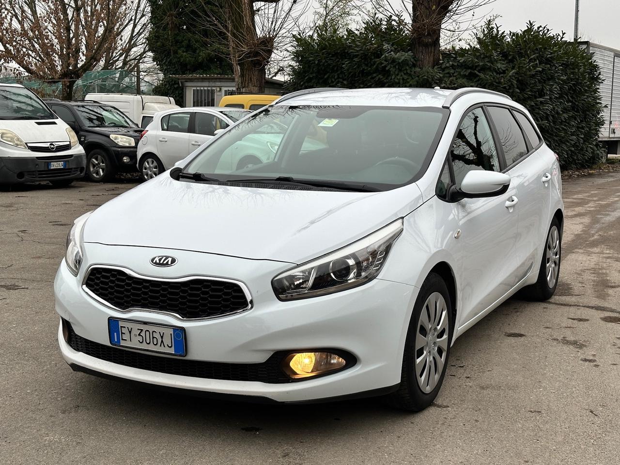 Kia Ceed cee'd 1.6 CRDi 110 CV 5 porte Cool