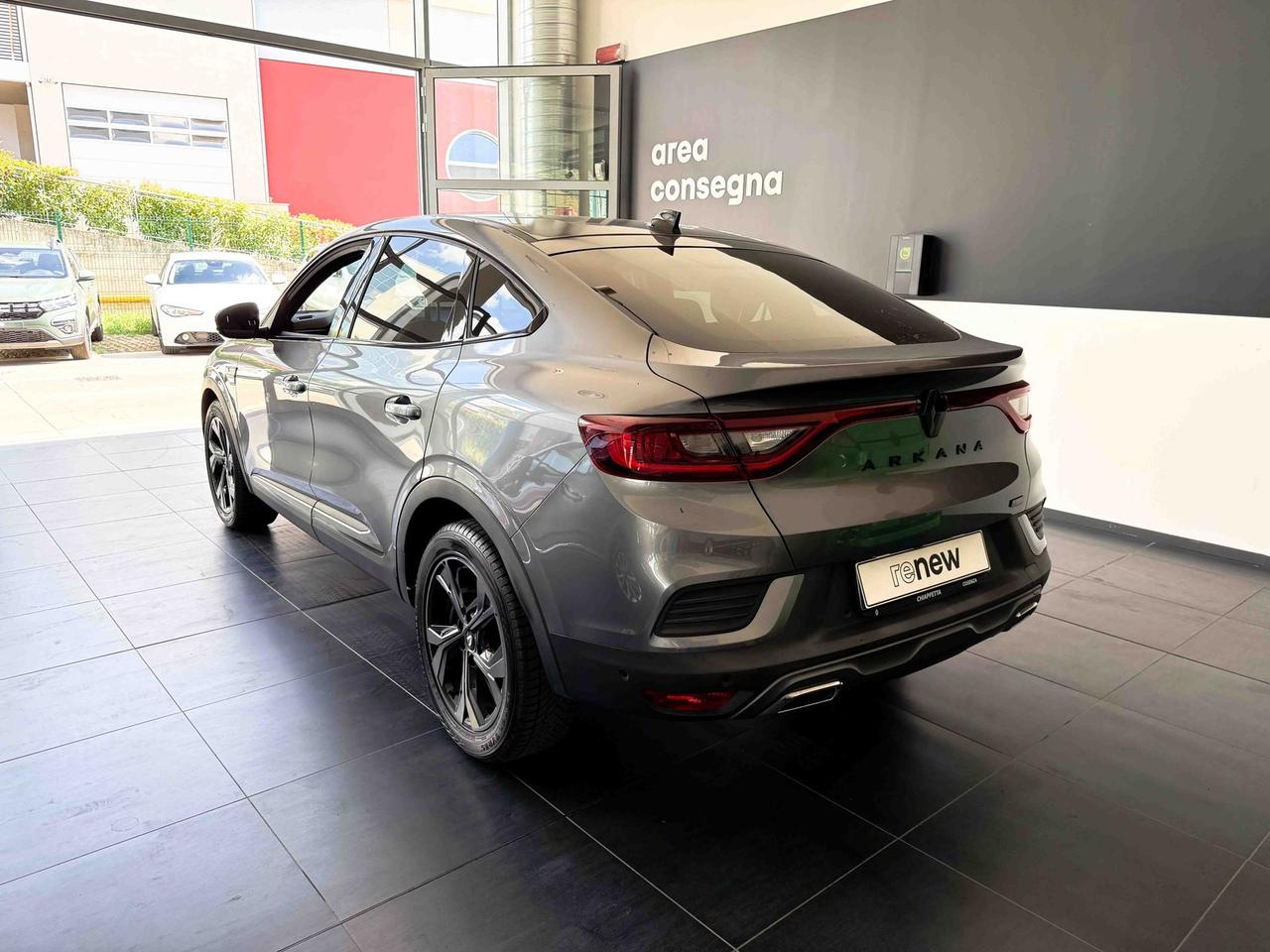 Renault Arkana 1.6 e-tech full hybrid e-tech engineered fast track 145cv