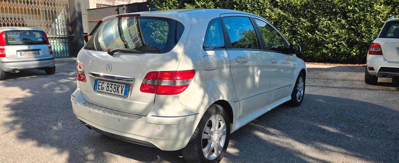 Mercedes-benz B 200 CDI Premium