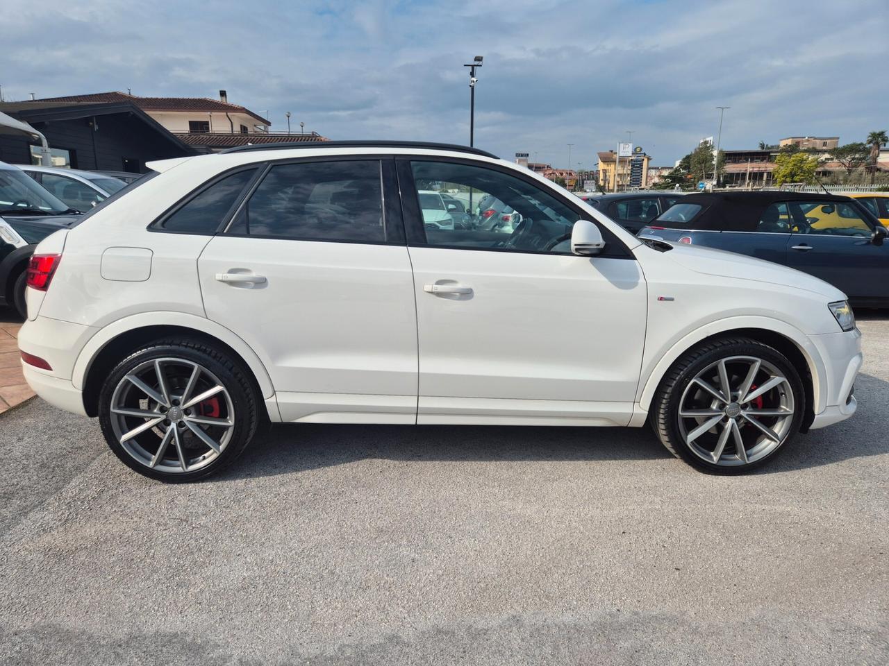 Audi Q3 2.0 TDI 150 CV quattro S tronic S-LINE