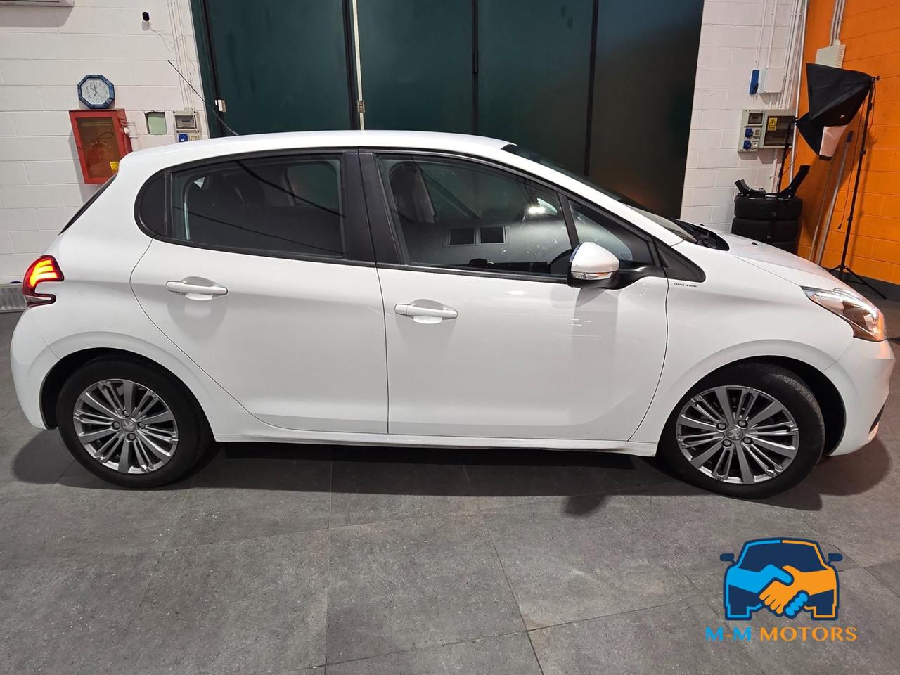 Peugeot 208 5 Porte 208 5p 1.6 bluehdi Active 75cv