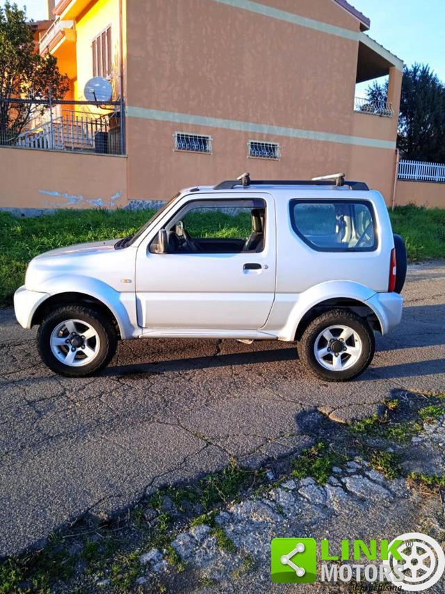 SUZUKI Jimny 1.3i 16V cat 4WD JLX