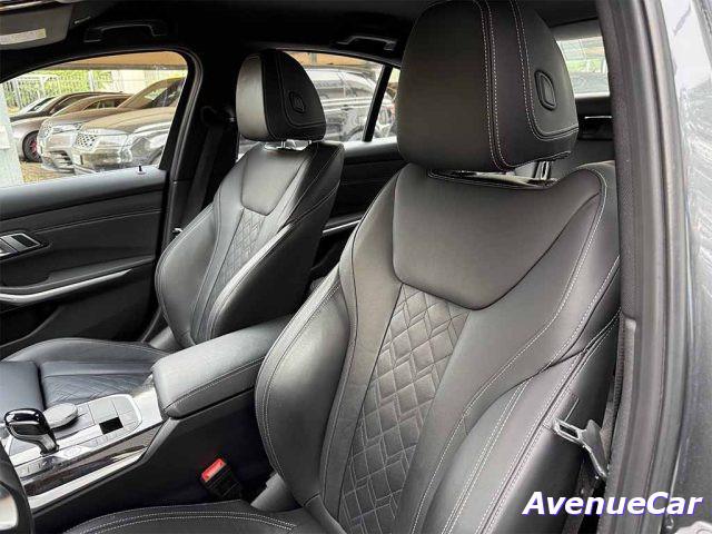 BMW 330 i xdrive Luxury BERLINA CILINDRATA 2.000