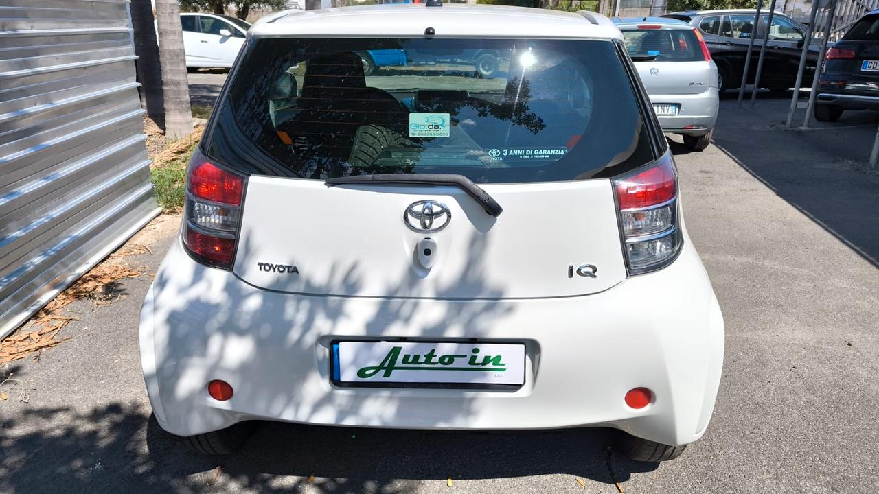 Toyota iQ 1.0