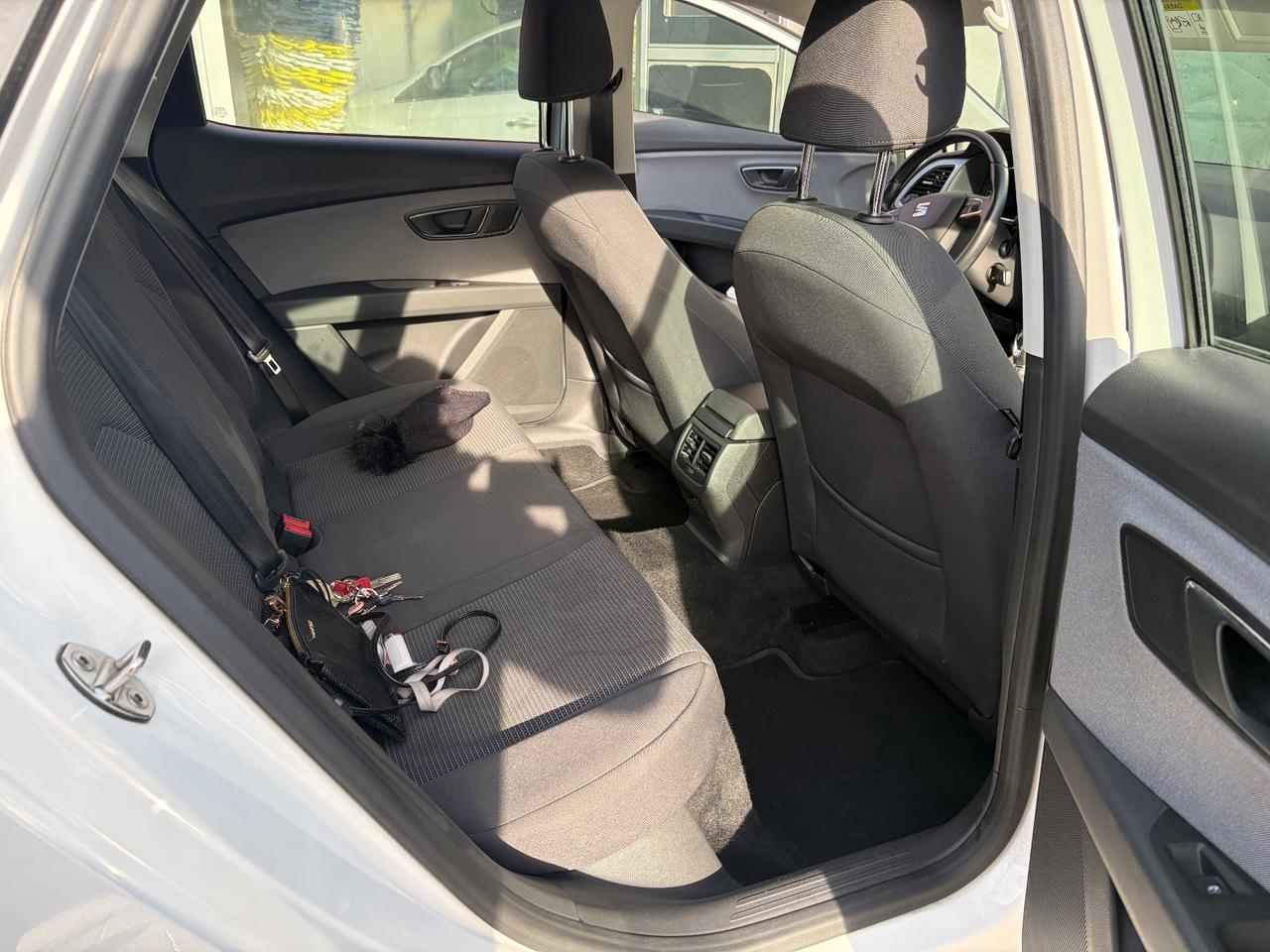 Seat Leon 1.6 TDI 115 CV 5p. Black Edition